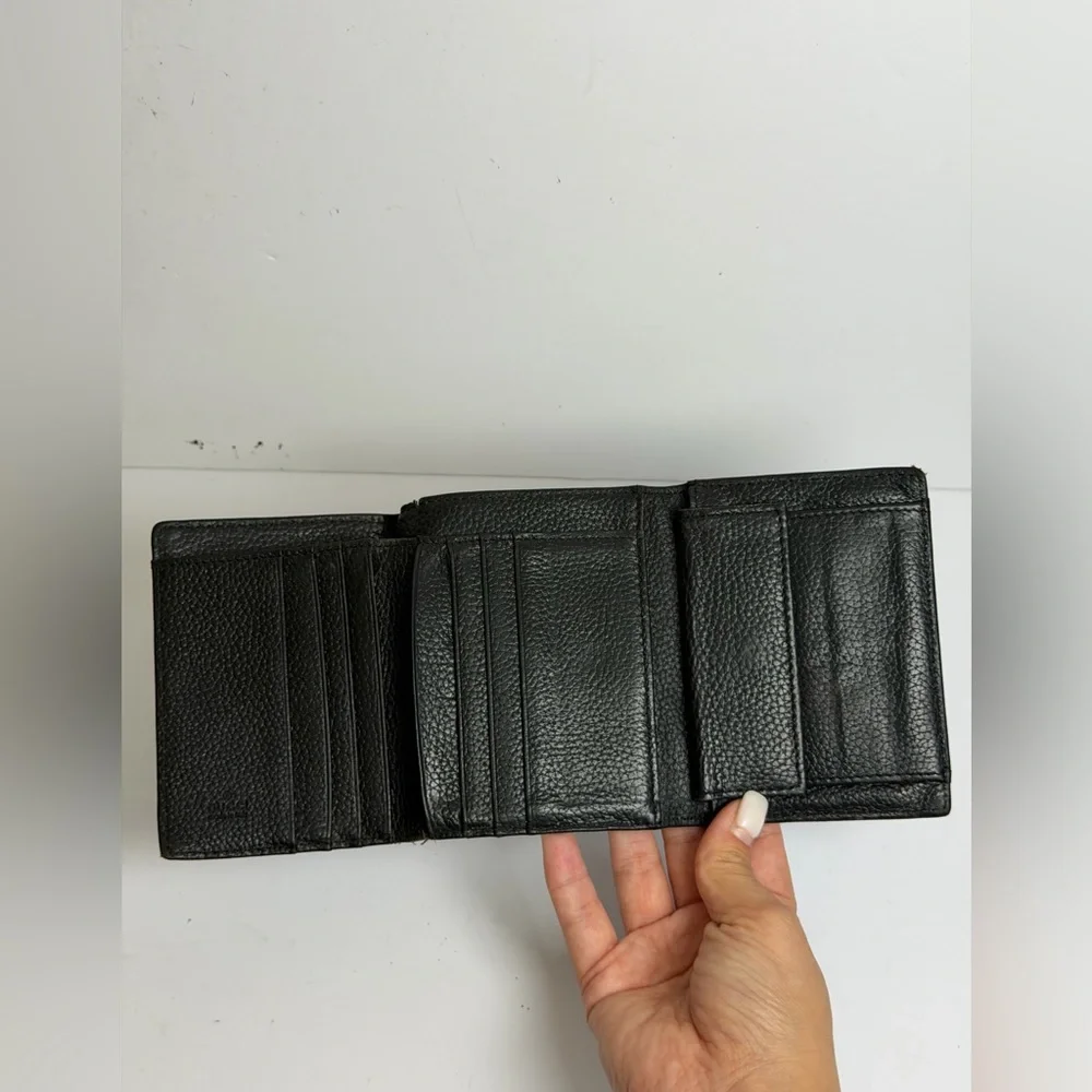 Gucci Guccissima Heart Embossed Black Leather Wallet